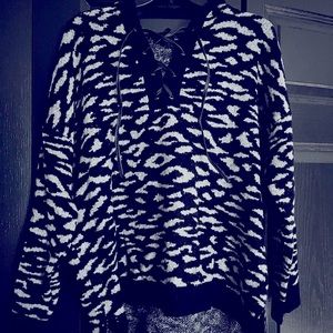 Rock & Republic Black/Grey Drawstring Sweater - Size XL